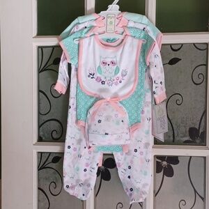 Baby gear 6 pc. Set baby lot new with tags 3-6 months